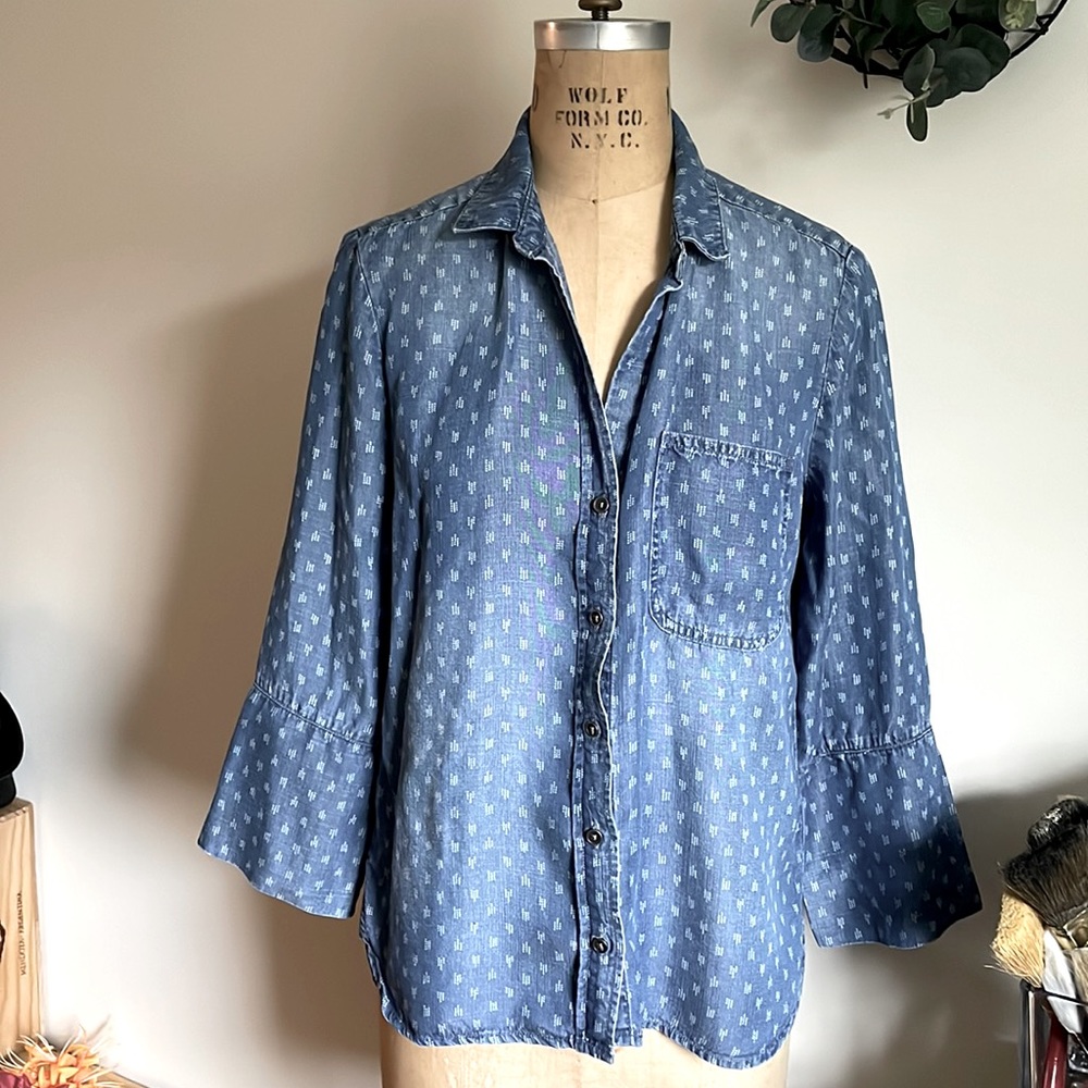 Cloth & Stone button down Sz Small